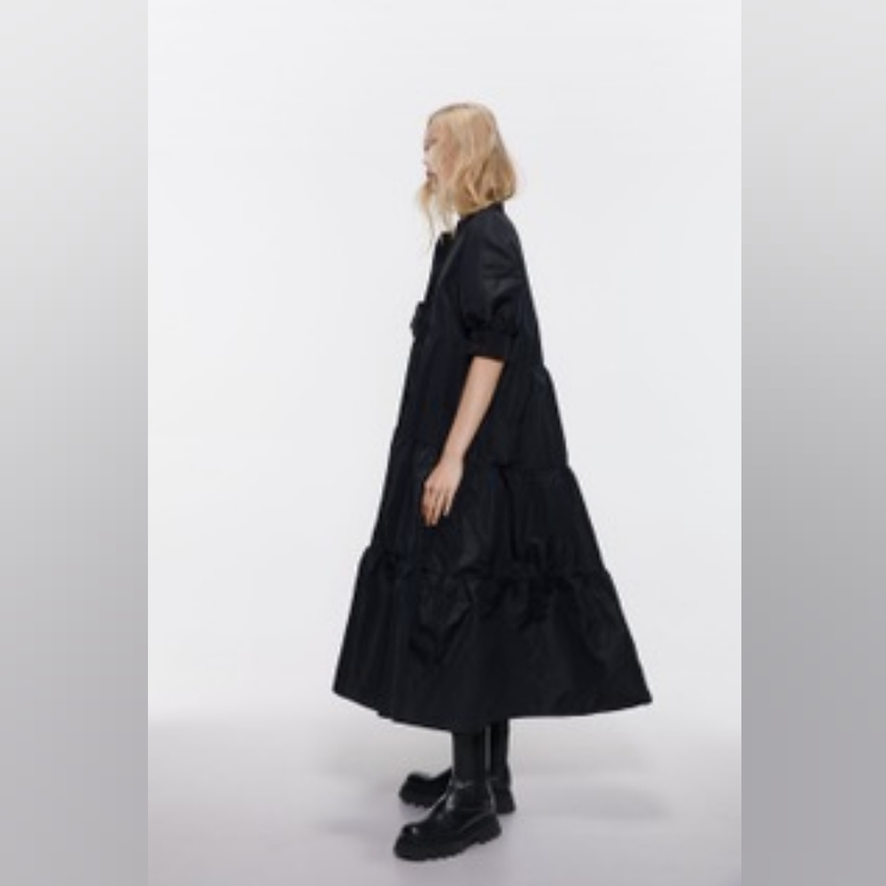 Zara Voluminous Black Dress s